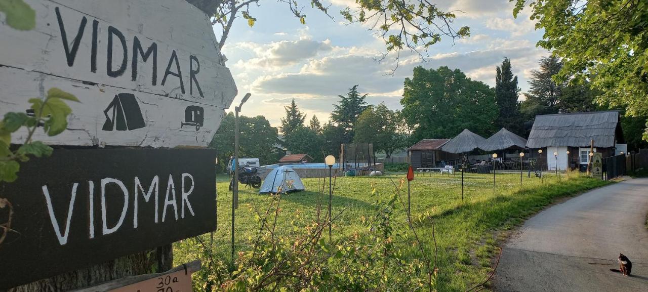 Lodging Vidmar Σρέμσκι Καρλόβτσι Εξωτερικό φωτογραφία